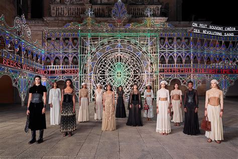 dior show in lecce|Maria Grazia Chiuri staged the Dior Cruise show 2021.